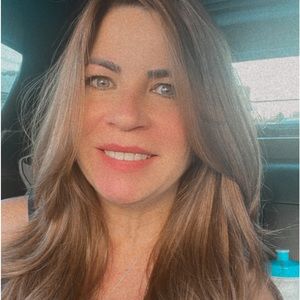 Meet your Posher, Cynthia